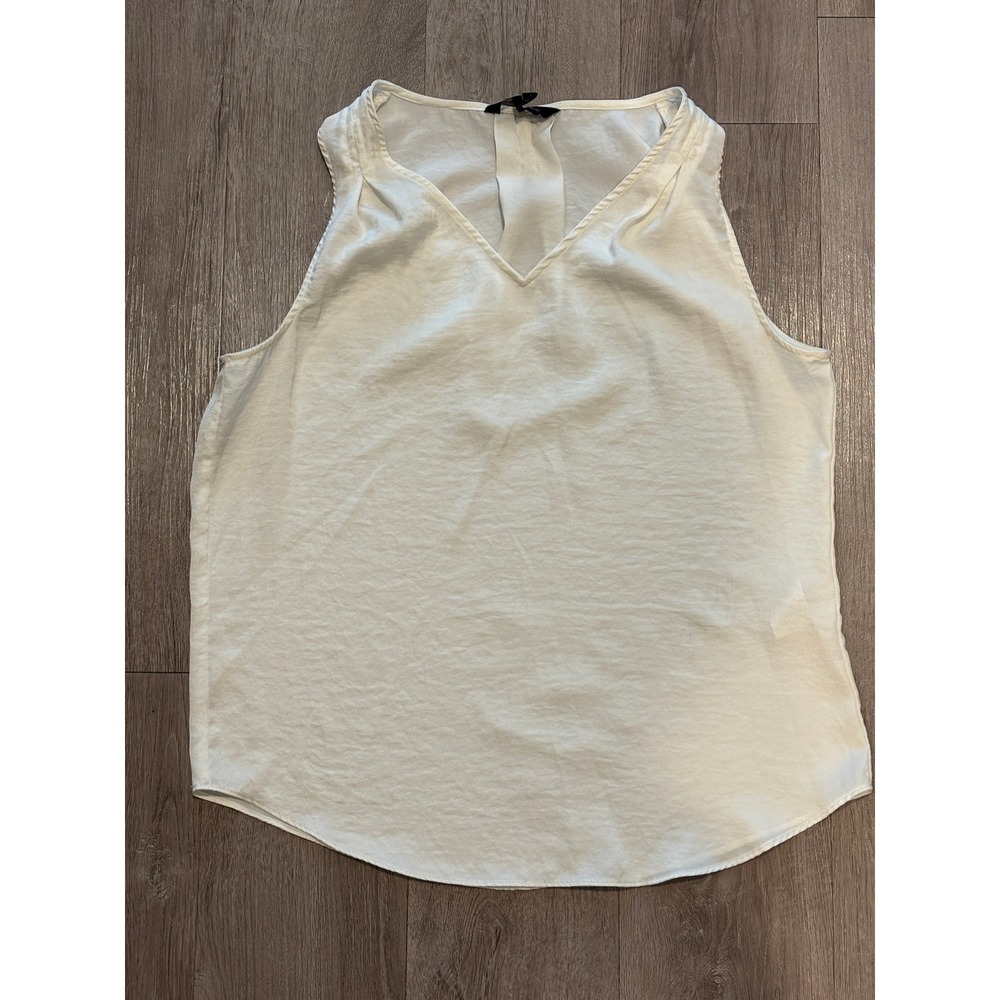 Banana Republic Womens XS Ivory V-Neck Sleeveless Blouse Pleated‎ Back Tank Top